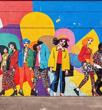 Un mural vibrante y audazmente expresivo