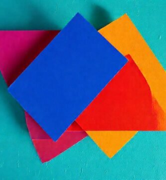 Abstracción geométrica vibrante y centrada