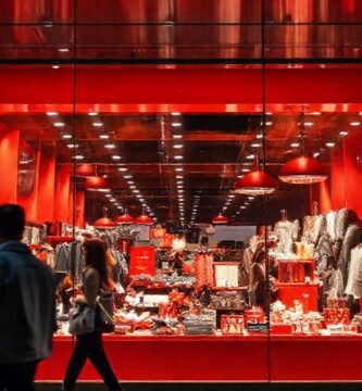 La tienda atrae con su dinamismo vibrante