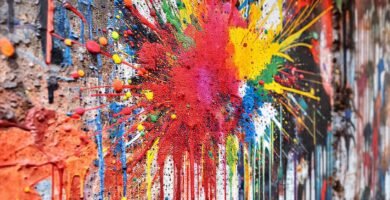 Un mural urbano explotó con color