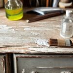Restaurando muebles antiguos con detalle
