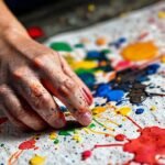 Pintura vibrante y caótica