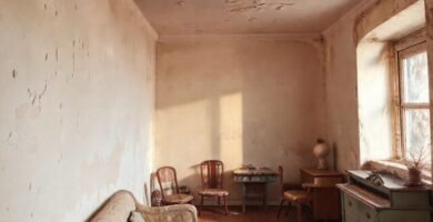 Habitación acogedora con luz cálida