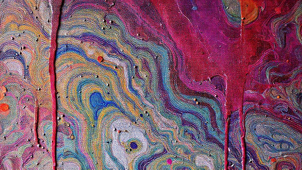 Pintura de aerosol crea textura abstracta