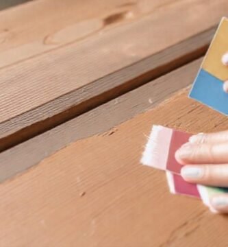 Pinta madera con textura y color