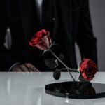Un ambiente elegante y monocromático minimalista