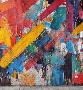 Arte moderno vibrante y caótico