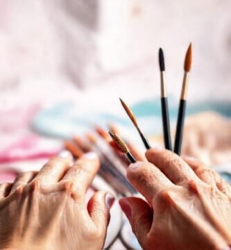 Un estudio artístico sereno y vibrante